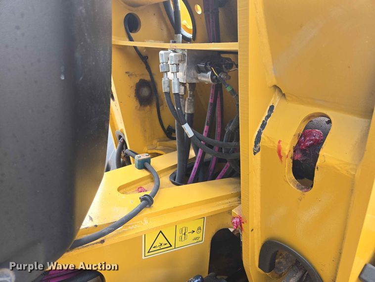image for item DP8944 2019 Caterpillar 906M wheel loader