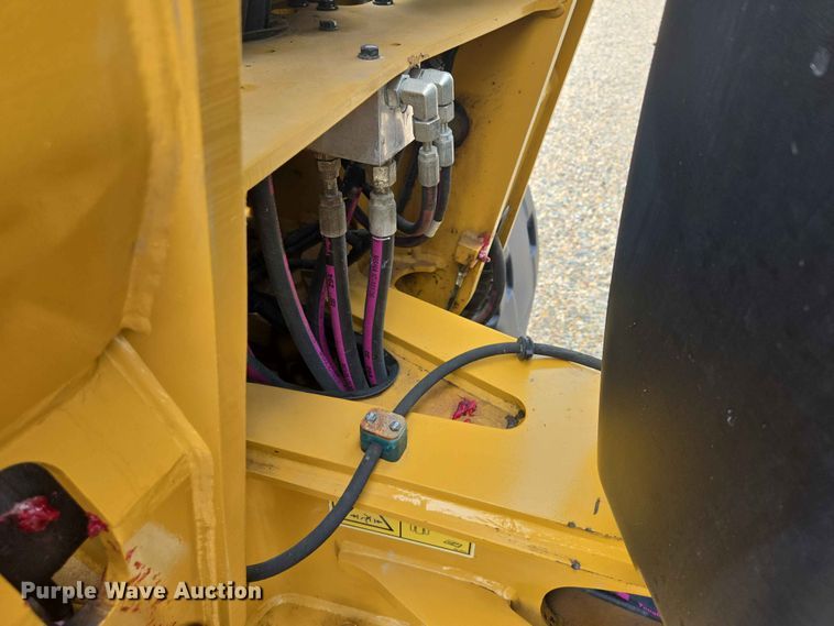 image for item DP8944 2019 Caterpillar 906M wheel loader