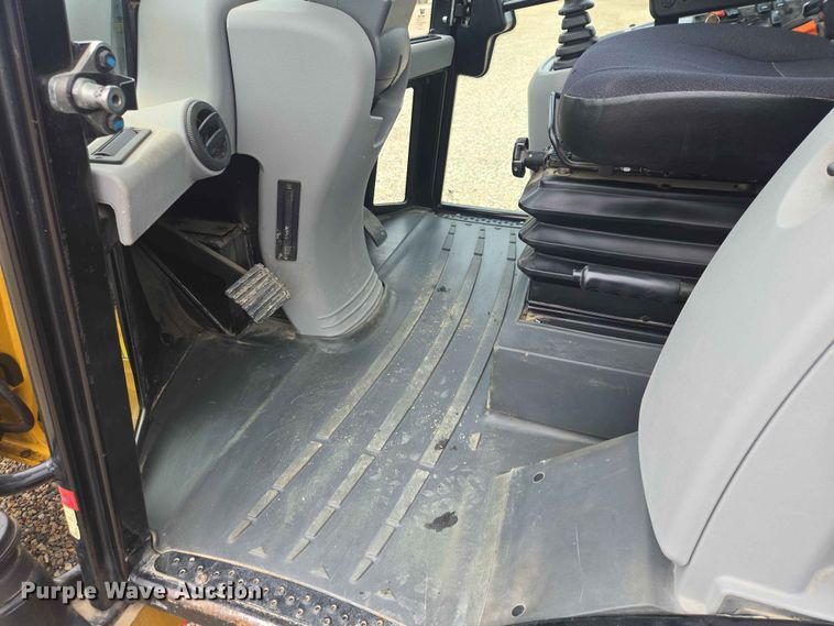 image for item DP8944 2019 Caterpillar 906M wheel loader