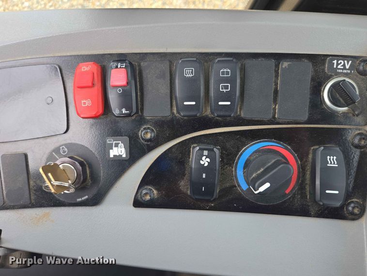 image for item DP8944 2019 Caterpillar 906M wheel loader