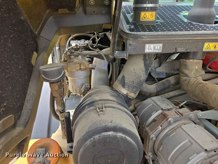 image for item DP8944 2019 Caterpillar 906M wheel loader