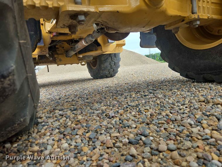 image for item DP8944 2019 Caterpillar 906M wheel loader