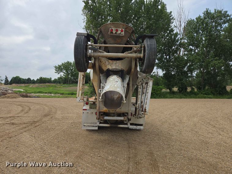 image for item DP8945 1995 Ford LT9000 ready mix truck