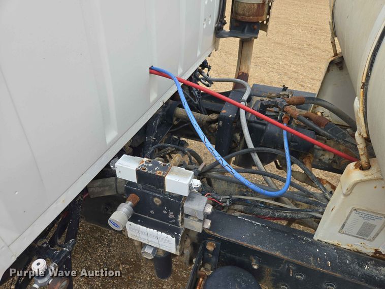 image for item DP8945 1995 Ford LT9000 ready mix truck