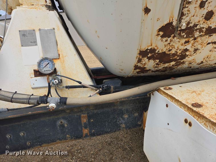 image for item DP8945 1995 Ford LT9000 ready mix truck