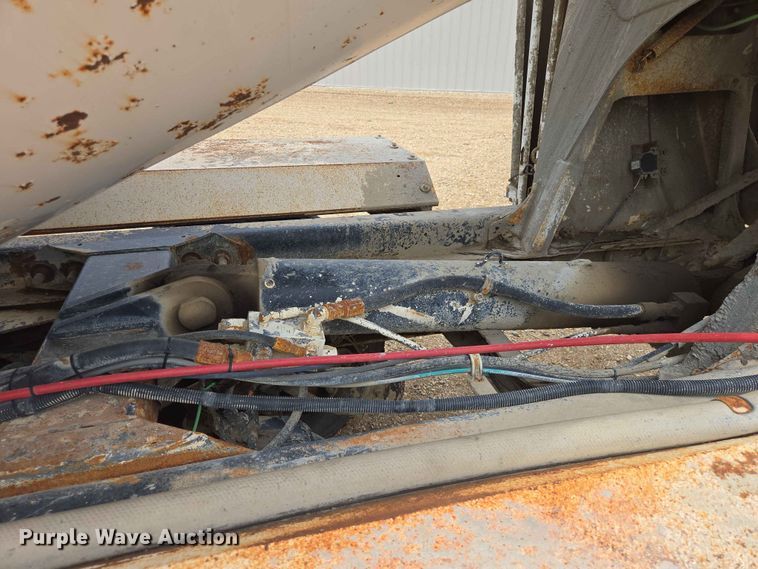 image for item DP8945 1995 Ford LT9000 ready mix truck