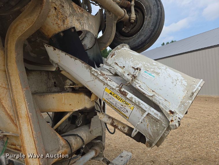 image for item DP8945 1995 Ford LT9000 ready mix truck