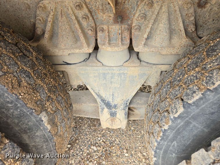 image for item DP8945 1995 Ford LT9000 ready mix truck