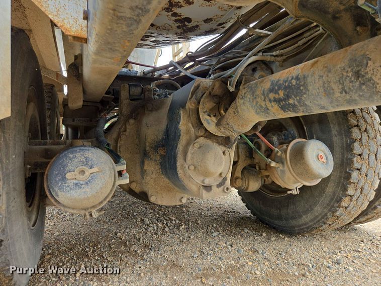 image for item DP8945 1995 Ford LT9000 ready mix truck