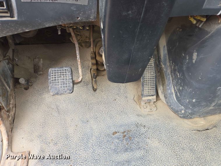 image for item DP8945 1995 Ford LT9000 ready mix truck