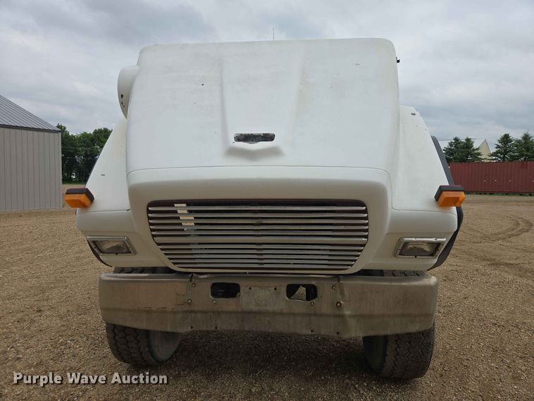 image for item DP8945 1995 Ford LT9000 ready mix truck