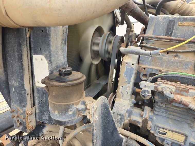 image for item DP8945 1995 Ford LT9000 ready mix truck