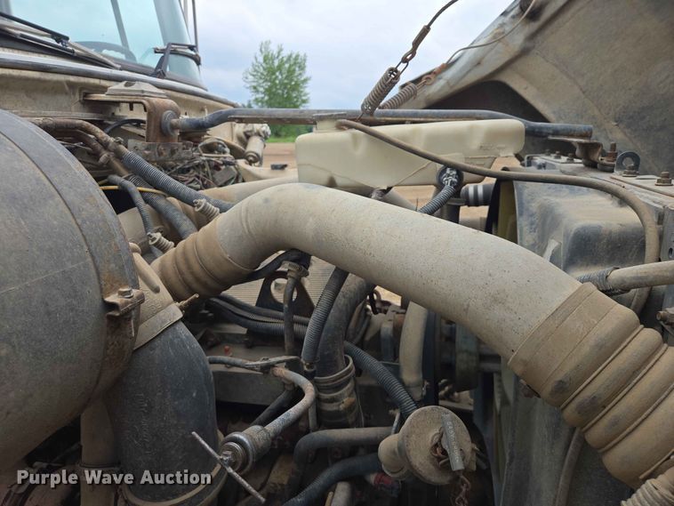 image for item DP8945 1995 Ford LT9000 ready mix truck