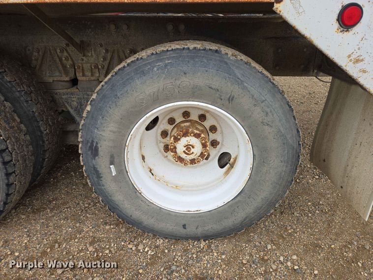 image for item DP8945 1995 Ford LT9000 ready mix truck