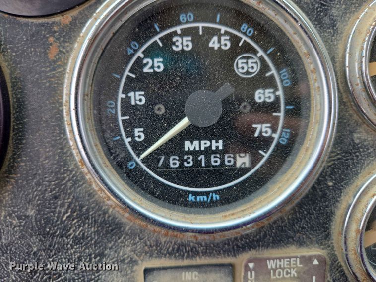 image for item DP8945 1995 Ford LT9000 ready mix truck