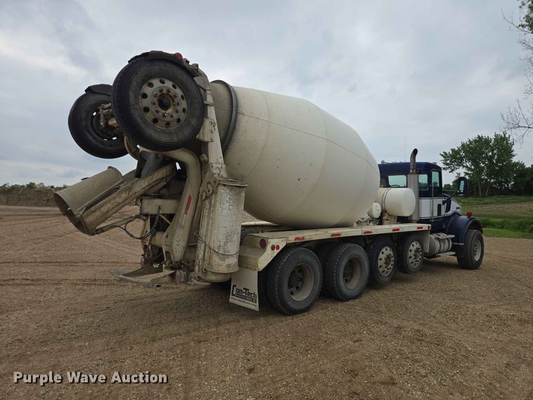 image for item DP8946 2001 Kenworth W900 ready mix truck