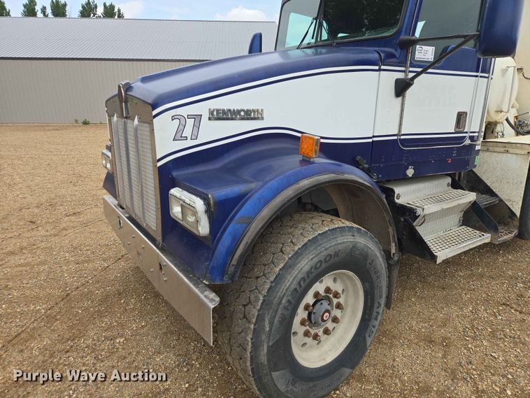 image for item DP8946 2001 Kenworth W900 ready mix truck