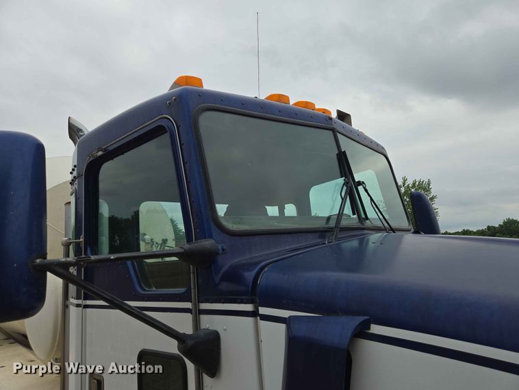 image for item DP8946 2001 Kenworth W900 ready mix truck