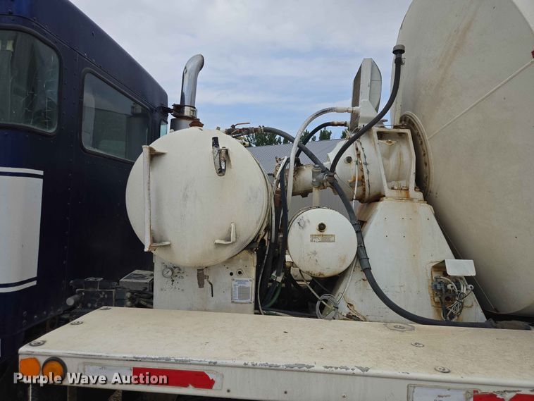 image for item DP8946 2001 Kenworth W900 ready mix truck
