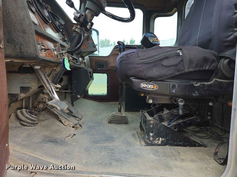image for item DP8946 2001 Kenworth W900 ready mix truck