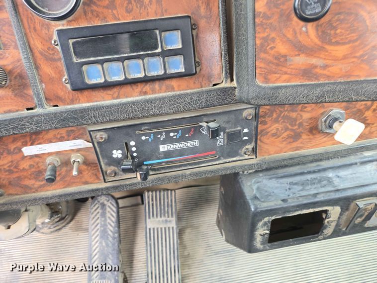 image for item DP8946 2001 Kenworth W900 ready mix truck