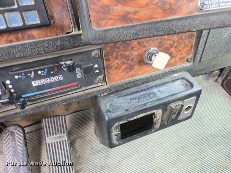 image for item DP8946 2001 Kenworth W900 ready mix truck