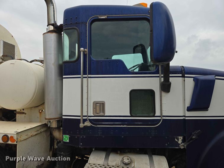 image for item DP8946 2001 Kenworth W900 ready mix truck