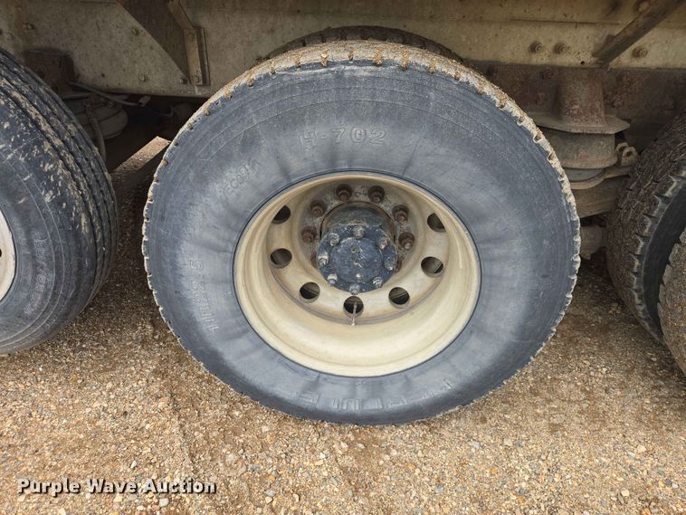 image for item DP8946 2001 Kenworth W900 ready mix truck