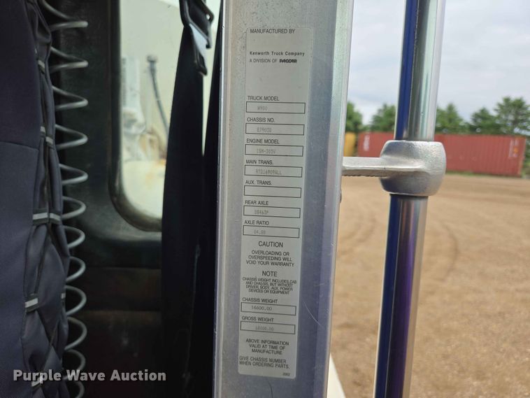 image for item DP8946 2001 Kenworth W900 ready mix truck
