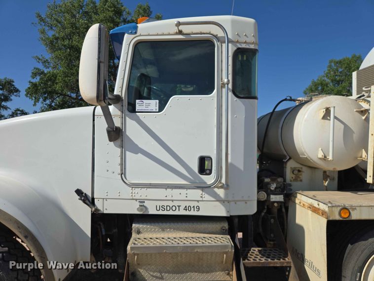 image for item DP8947 2003 Kenworth W900 ready mix truck