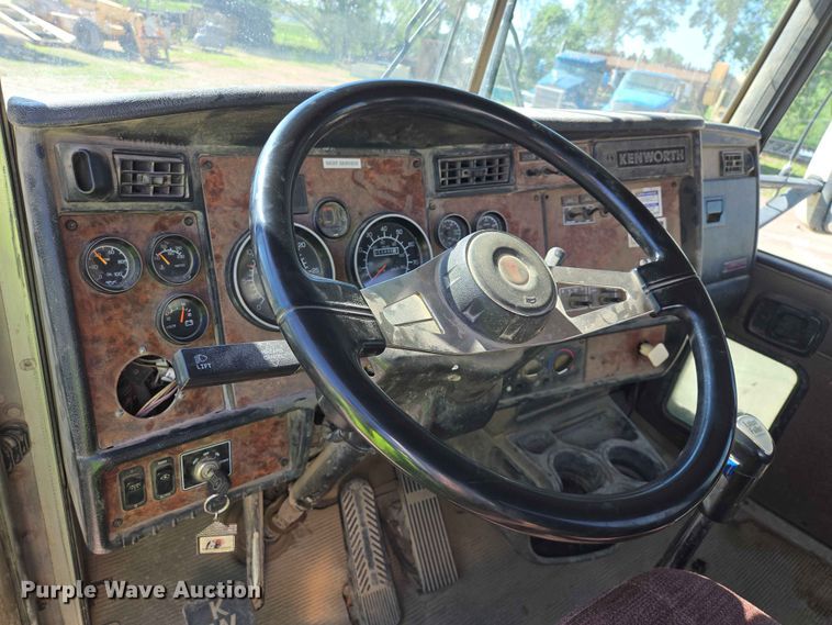 image for item DP8947 2003 Kenworth W900 ready mix truck