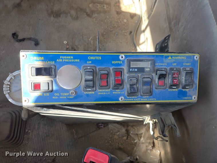 image for item DP8947 2003 Kenworth W900 ready mix truck