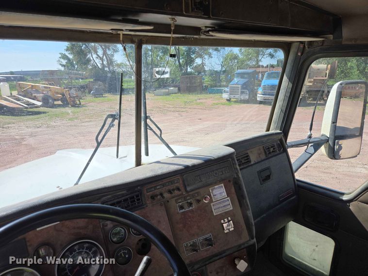 image for item DP8947 2003 Kenworth W900 ready mix truck
