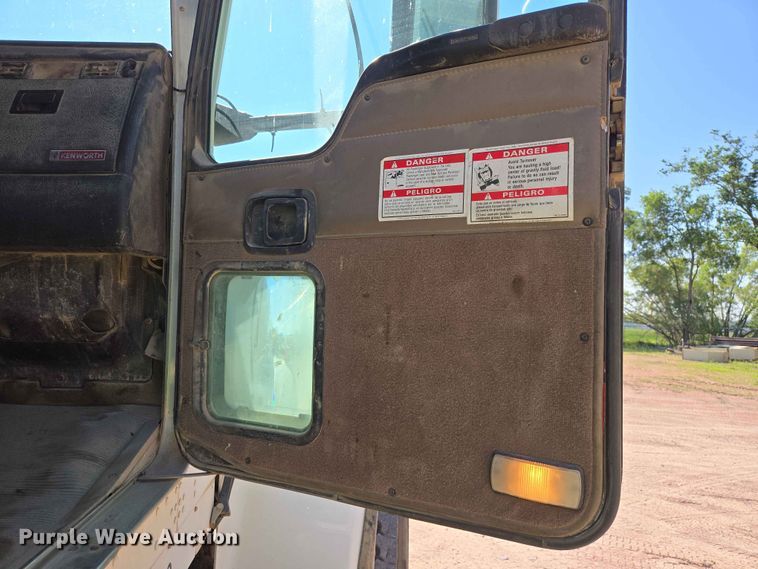 image for item DP8947 2003 Kenworth W900 ready mix truck