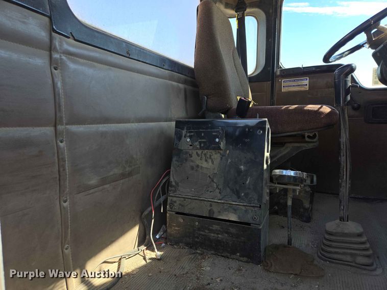 image for item DP8947 2003 Kenworth W900 ready mix truck