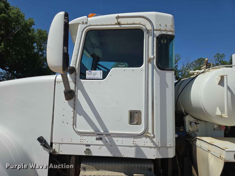 image for item DP8950 2000 Kenworth W900 ready mix truck