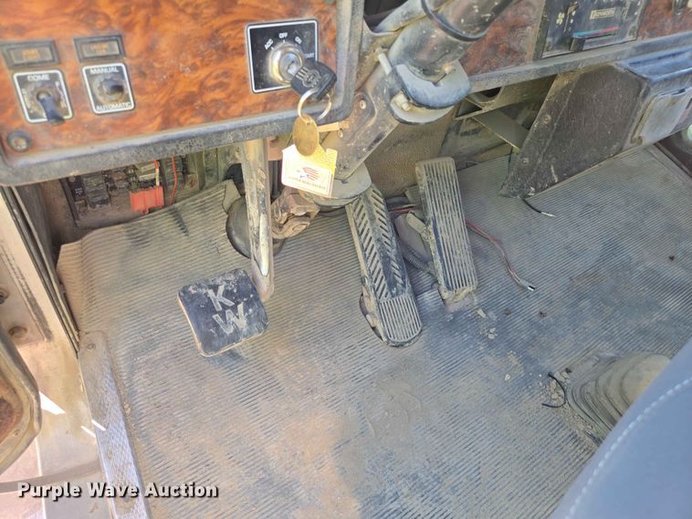 image for item DP8950 2000 Kenworth W900 ready mix truck