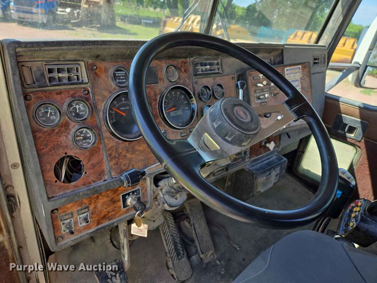 image for item DP8950 2000 Kenworth W900 ready mix truck