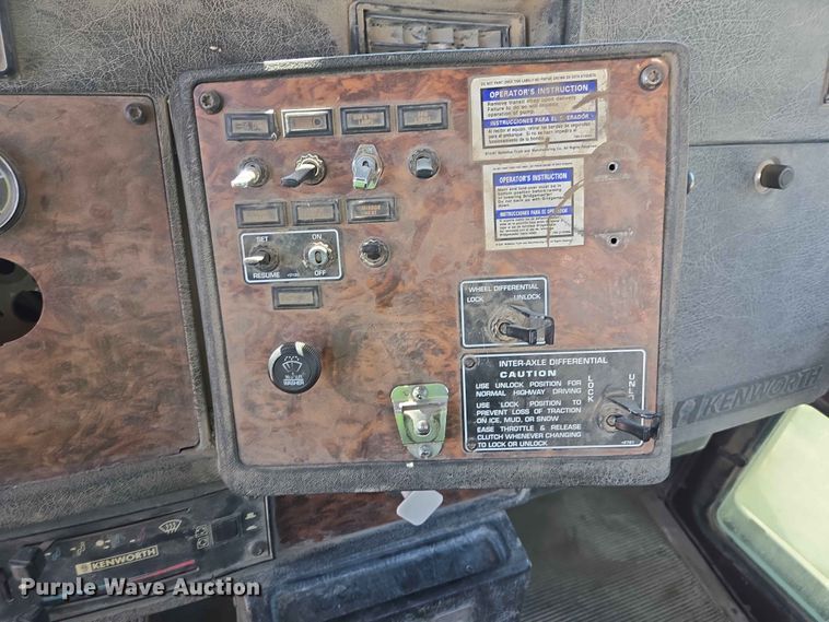 image for item DP8950 2000 Kenworth W900 ready mix truck