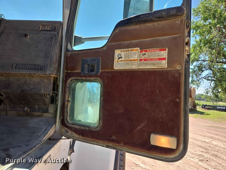 image for item DP8950 2000 Kenworth W900 ready mix truck
