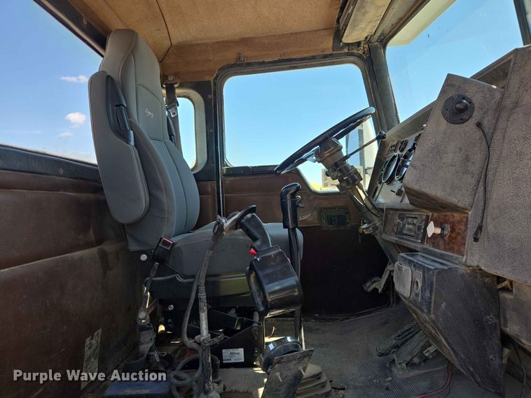 image for item DP8950 2000 Kenworth W900 ready mix truck