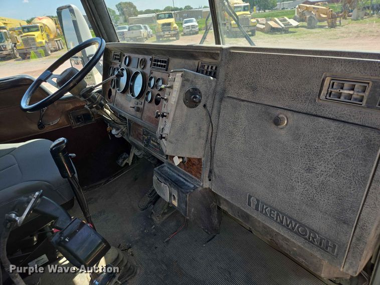 image for item DP8950 2000 Kenworth W900 ready mix truck