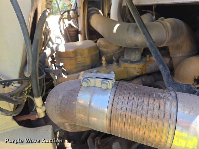 image for item DP8951 2002 Freightliner Condor concrete pump truck