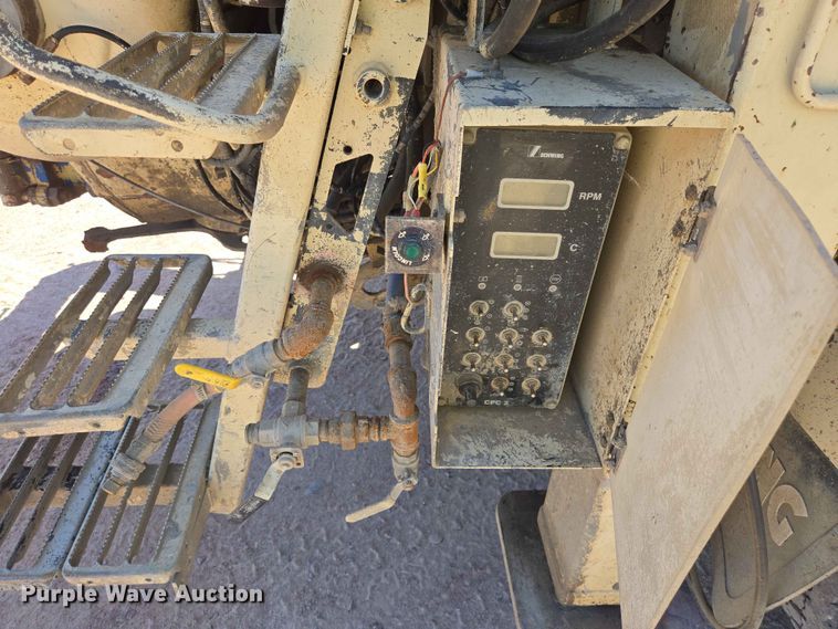image for item DP8951 2002 Freightliner Condor concrete pump truck