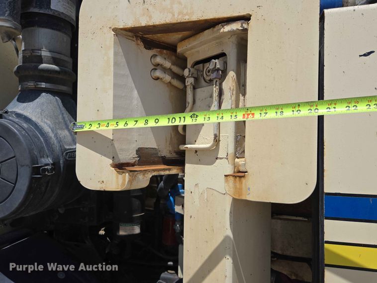 image for item DP8951 2002 Freightliner Condor concrete pump truck