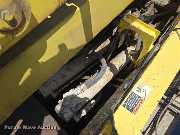 image for item DP8951 2002 Freightliner Condor concrete pump truck