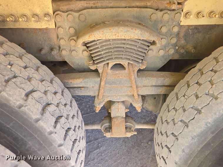 image for item DP8951 2002 Freightliner Condor concrete pump truck
