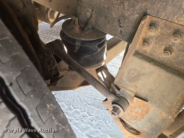 image for item DP8951 2002 Freightliner Condor concrete pump truck