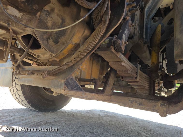 image for item DP8951 2002 Freightliner Condor concrete pump truck