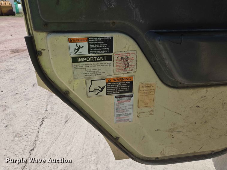 image for item DP8951 2002 Freightliner Condor concrete pump truck